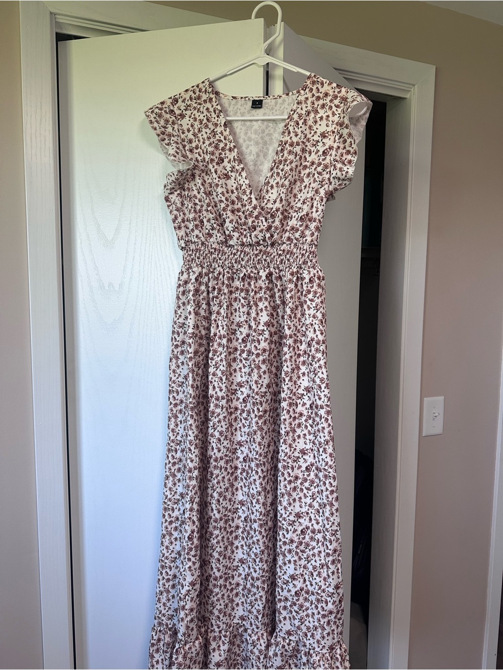 SHEIN White Maxi Dress with Brown Floral Print